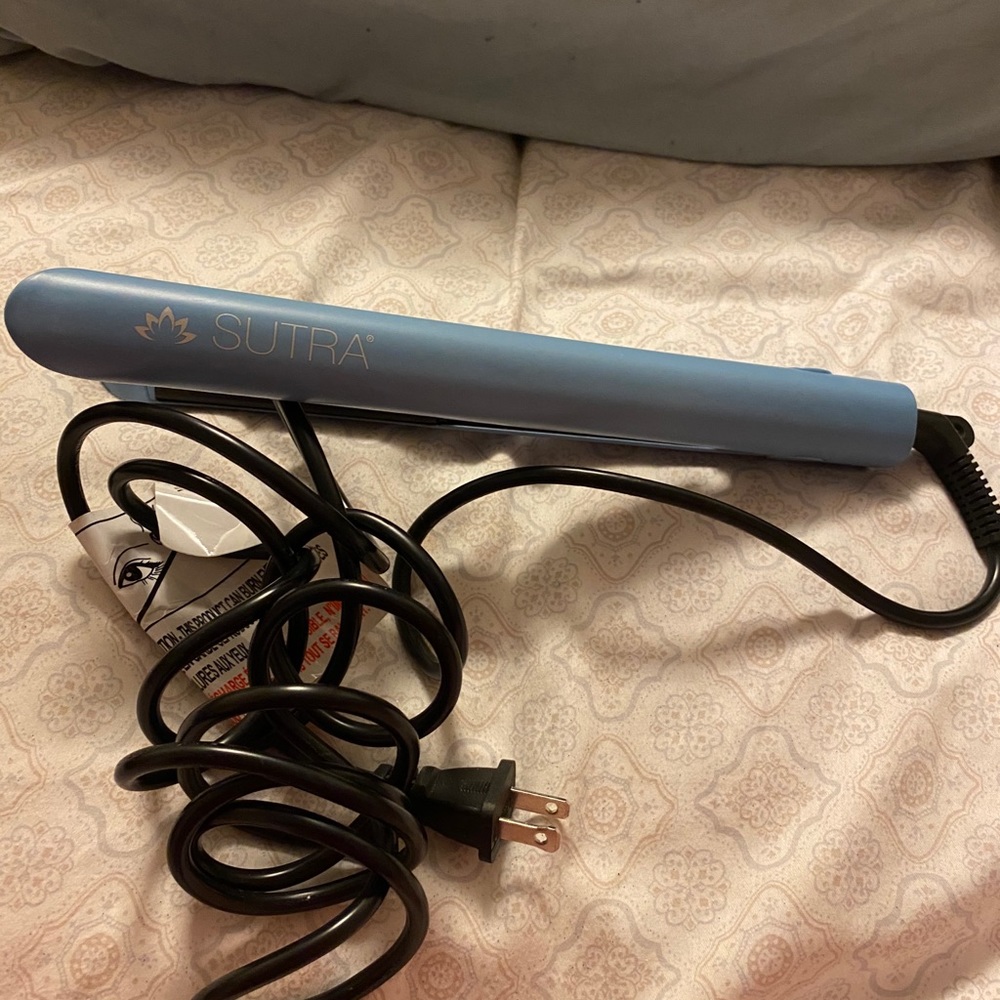 Sutra hair straightener